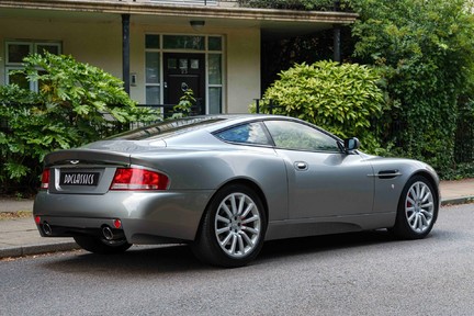 Aston Martin Vanquish 3