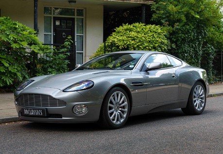 Aston Martin Vanquish 