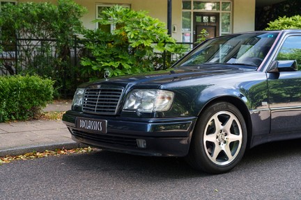 Mercedes-Benz E Class E500 Limited 8