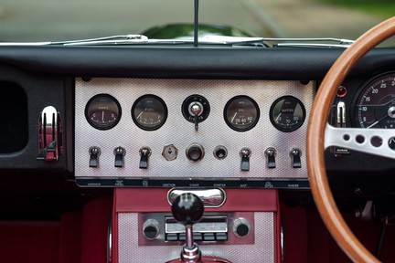 Jaguar E-Type 3.8 Roadster Fast Road Spec 18