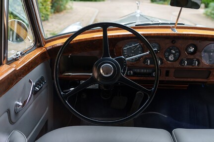 Rolls-Royce Silver Cloud II Long Wheel Base 15