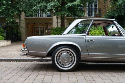 Mercedes-Benz SL 280SL Pagoda 10