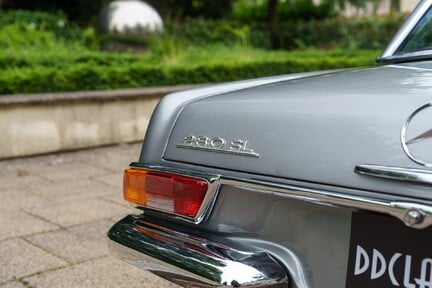 Mercedes-Benz SL 280SL Pagoda 12