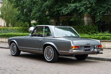 Mercedes-Benz SL 280SL Pagoda 4