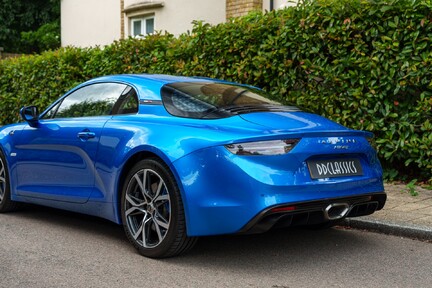 Alpine A110 1.8L Turbo 300 GT 2 DR DCT 16