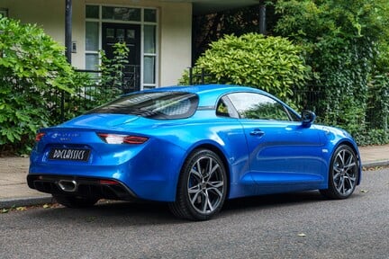 Alpine A110 1.8L Turbo 300 GT 2 DR DCT 3