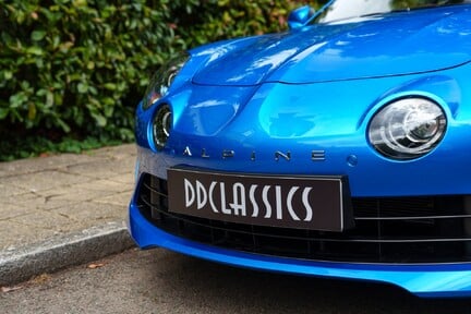 Alpine A110 1.8L Turbo 300 GT 2 DR DCT 7