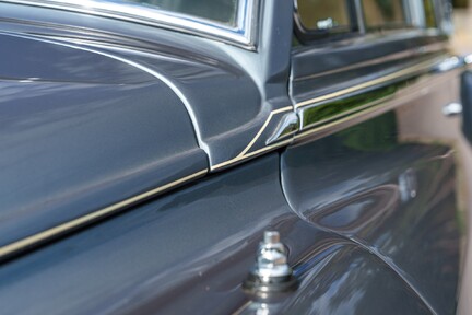 Rolls-Royce Silver Cloud III 10