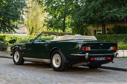 Aston Martin V8 Volante 4