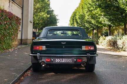 Aston Martin V8 Volante 9