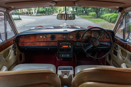 Rolls-Royce Silver Shadow II 15