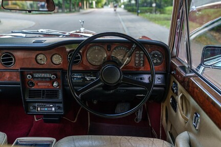 Rolls-Royce Silver Shadow II 16