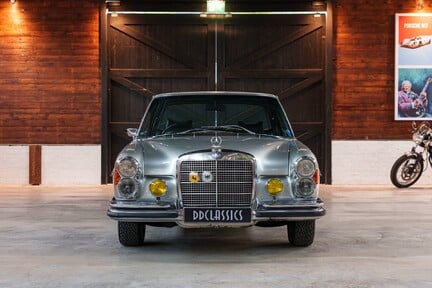 Mercedes-Benz 300 SEL 5