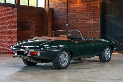 Jaguar E-Type 4.2 Roadster 3