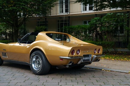 Chevrolet Corvette Stingray 427 Coupé 14