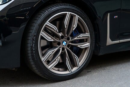 BMW 7 Series M760LI XDRIVE 9