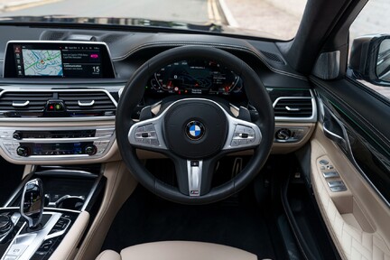 BMW 7 Series M760LI XDRIVE 16