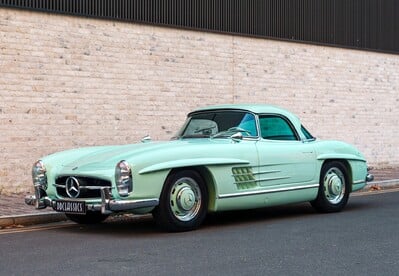 Mercedes-Benz SL Class 300SL Roadster