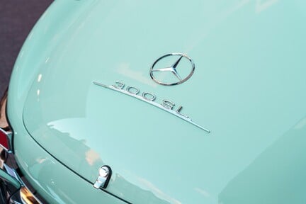 Mercedes-Benz SL Class 300SL Roadster 14