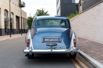 Rolls-Royce Silver Cloud III 6