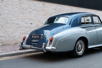 Rolls-Royce Silver Cloud III 15