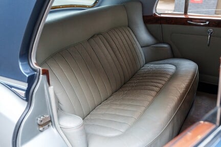 Rolls-Royce Silver Cloud III 31