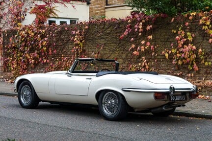 Jaguar E-Type Series III V12 Roadster 4