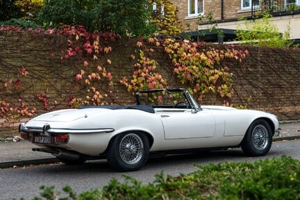 Jaguar E-Type Series III V12 Roadster 3