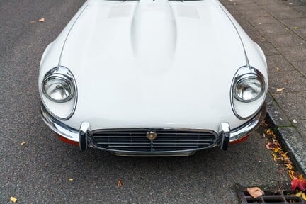 Jaguar E-Type Series III V12 Roadster 7