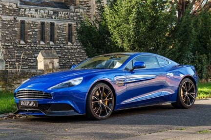 Aston Martin Vanquish V12 1