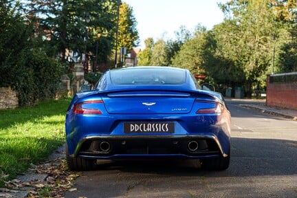 Aston Martin Vanquish V12 6