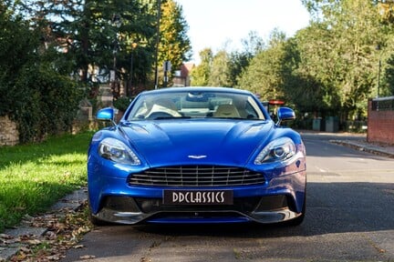 Aston Martin Vanquish V12 5