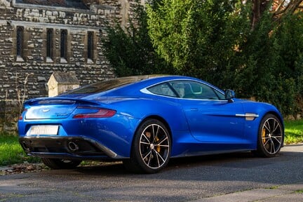 Aston Martin Vanquish V12 3