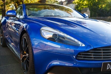 Aston Martin Vanquish V12 8