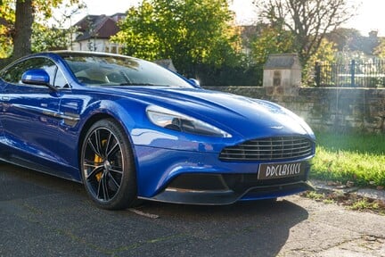 Aston Martin Vanquish V12 10