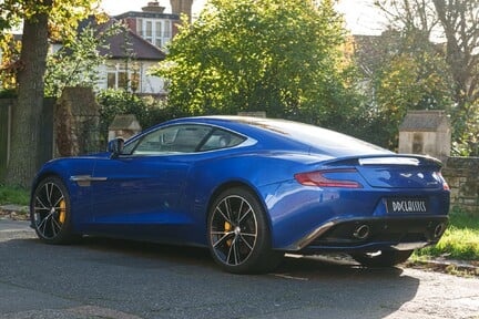 Aston Martin Vanquish V12 4