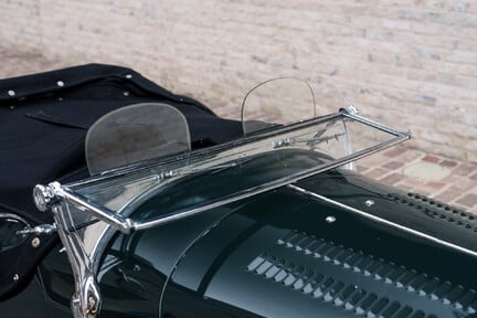 Jaguar SS100 3.5 Litre Roadster 14