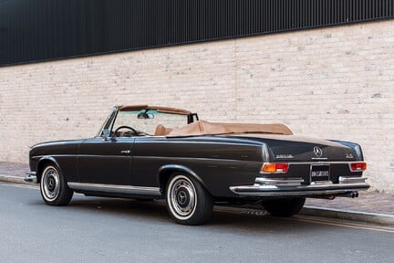 Mercedes-Benz SE 280 3.5 Cabriolet 4