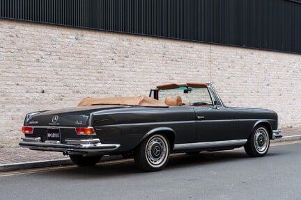 Mercedes-Benz SE 280 3.5 Cabriolet 3