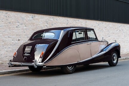 Rolls-Royce Silver Wraith Sedanca De Ville by Hooper & Co 3