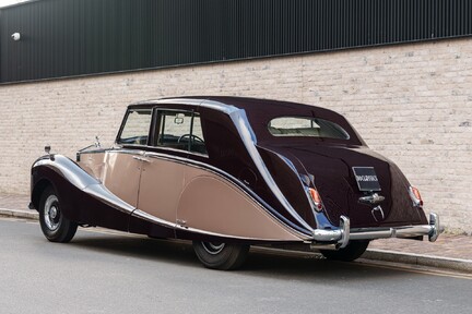 Rolls-Royce Silver Wraith Sedanca De Ville by Hooper & Co 4