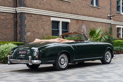 Bentley S1 Continental Drophead Coupé By Park Ward 4