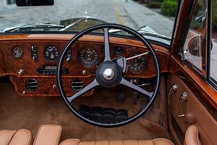 Bentley S1 Continental Drophead Coupé By Park Ward 14