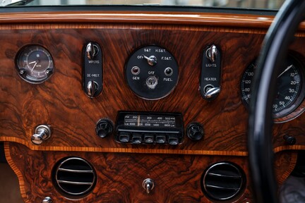 Bentley S1 Continental Drophead Coupé By Park Ward 18