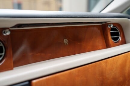 Rolls-Royce Phantom Series II 18