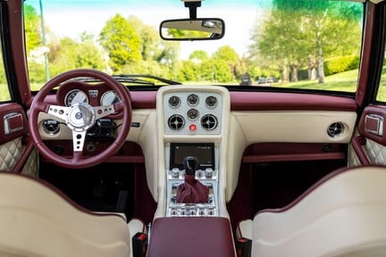 Jensen Interceptor V8 III 16