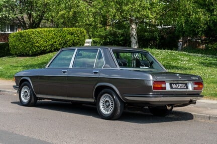 BMW E3 3.3L 4