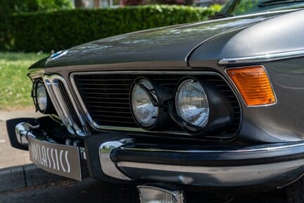 BMW E3 3.3L 9