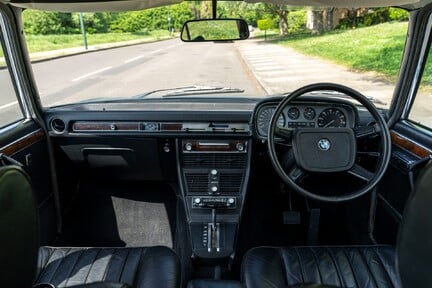 BMW E3 3.3L 15