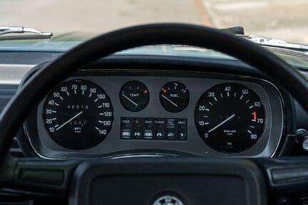 BMW E3 3.3L 17